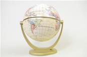 Globe Terrestre sur pied